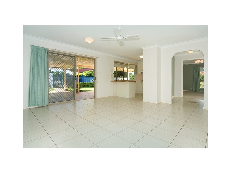 34 Wavell Avenue, Golden Beach QLD 4551