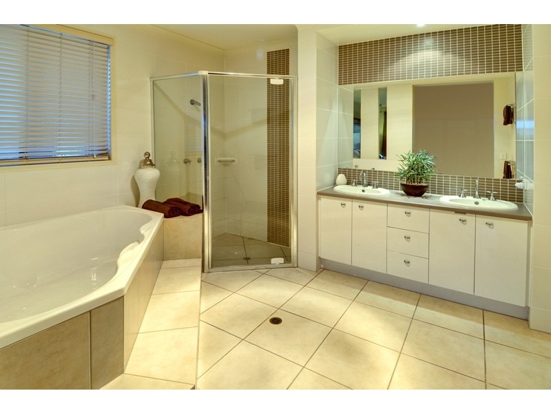 109 Mahogany Drive, Pelican Waters QLD 4551