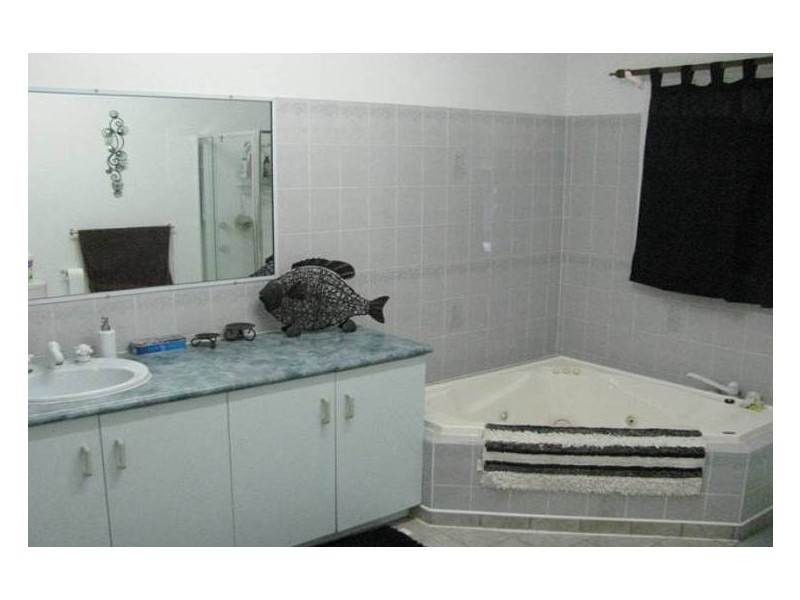 68 Roderick Street, Moffat Beach QLD 4551