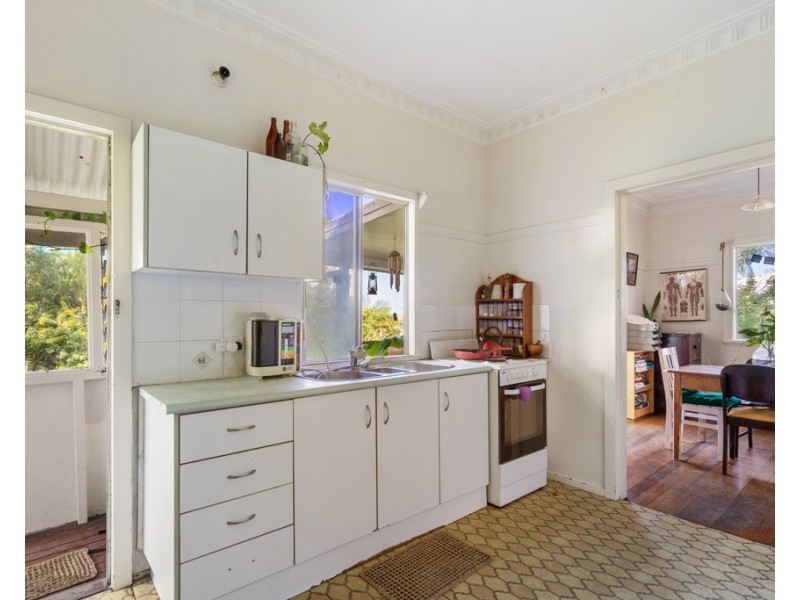 17 Upper Gay Terrace, Kings Beach QLD 4551