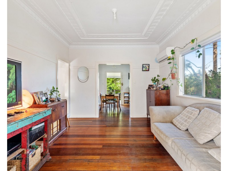 17 Upper Gay Terrace, Kings Beach QLD 4551