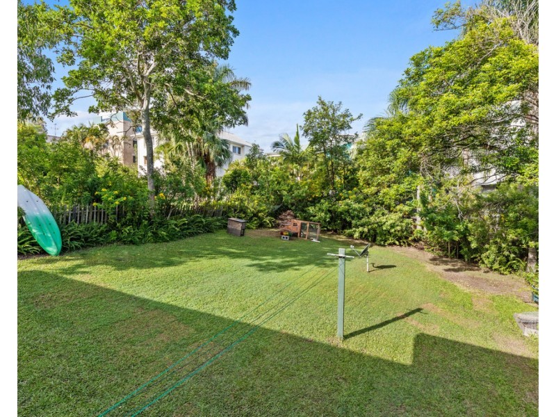 17 Upper Gay Terrace, Kings Beach QLD 4551