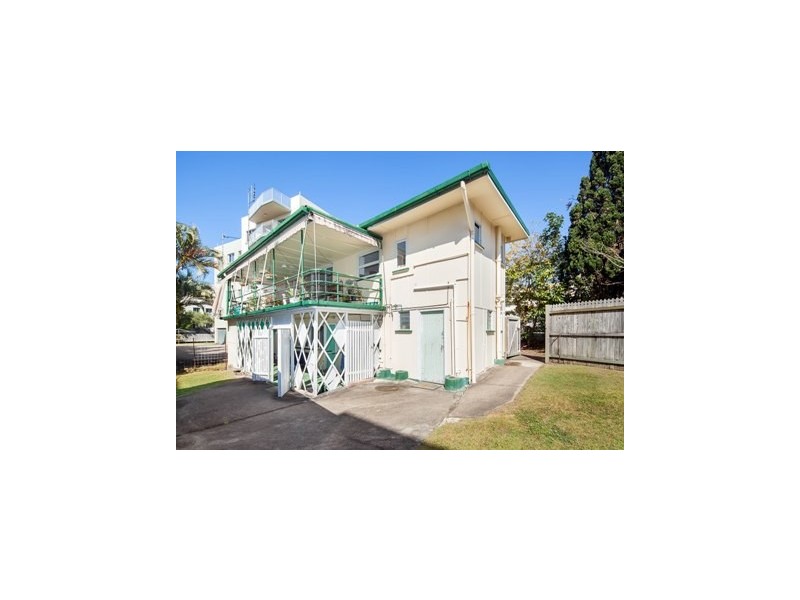 8 Moreton Parade, Kings Beach QLD 4551