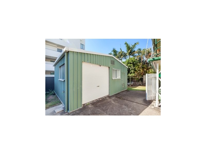 8 Moreton Parade, Kings Beach QLD 4551