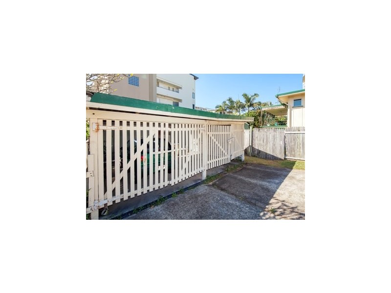 8 Moreton Parade, Kings Beach QLD 4551
