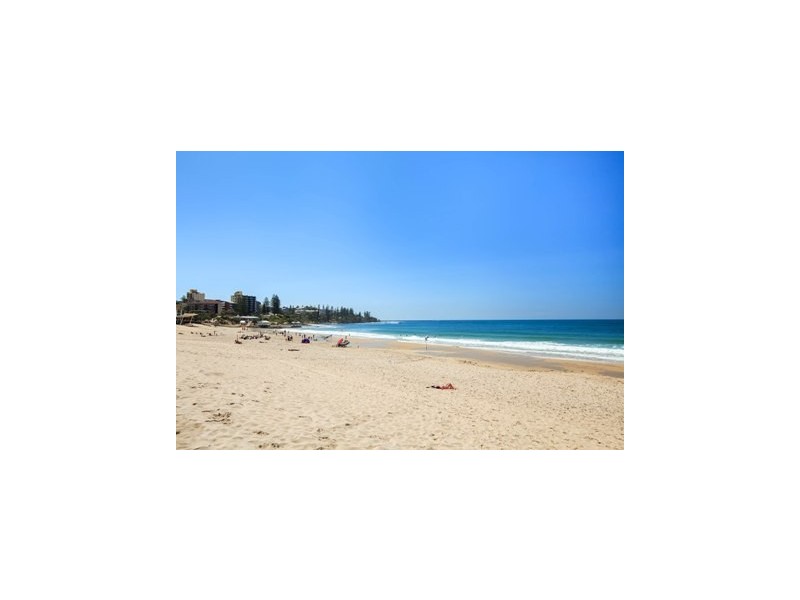 8 Moreton Parade, Kings Beach QLD 4551