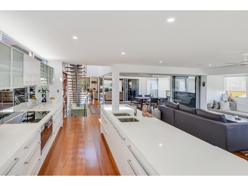 38 Russell Street, Moffat Beach QLD 4551