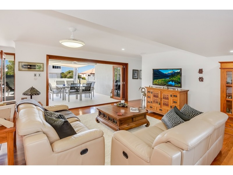 38 Russell Street, Moffat Beach QLD 4551