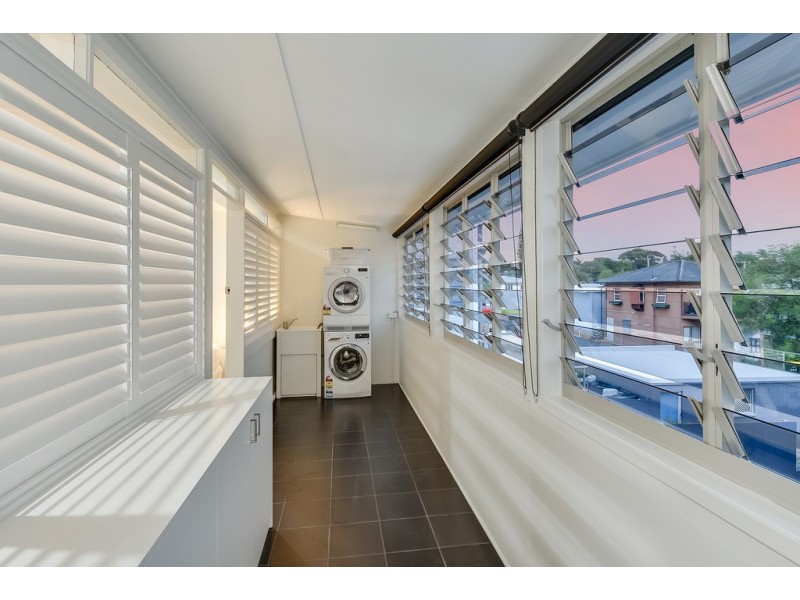 8 Seaview Terrace, Moffat Beach QLD 4551