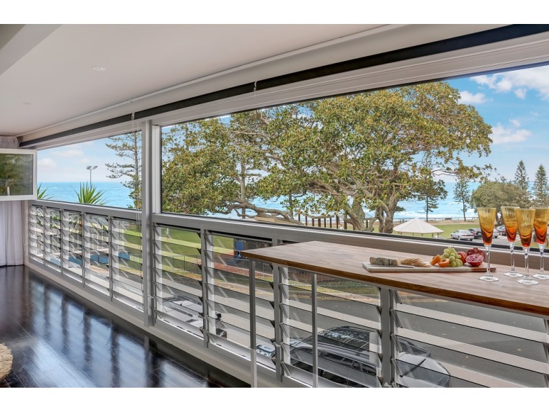 8 Seaview Terrace, Moffat Beach QLD 4551