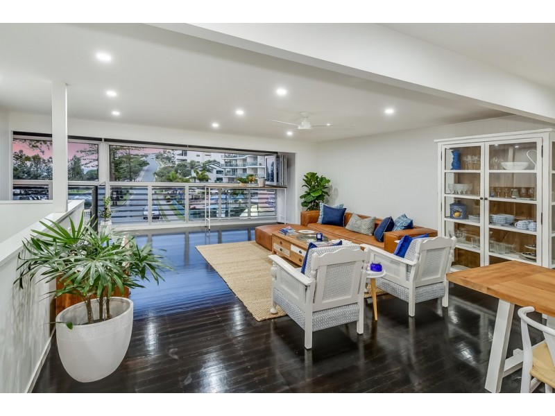 8 Seaview Terrace, Moffat Beach QLD 4551