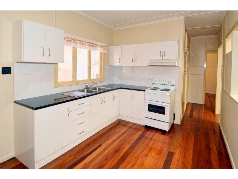 57 Golden Beach Esplanade, Golden Beach QLD 4551