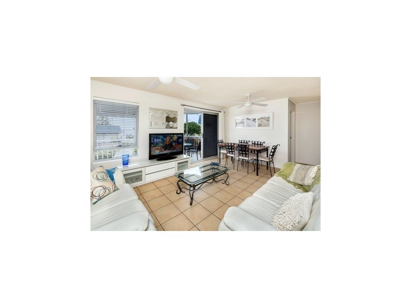 Unit 5 ‘Estoril’ 38 McIlwraith Street, Moffat Beach QLD 4551