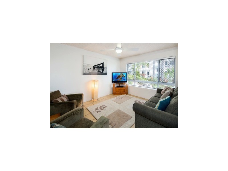 Unit 5 ‘Estoril’ 38 McIlwraith Street, Moffat Beach QLD 4551
