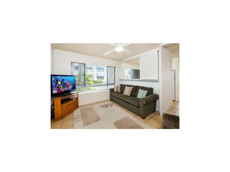 Unit 5 ‘Estoril’ 38 McIlwraith Street, Moffat Beach QLD 4551
