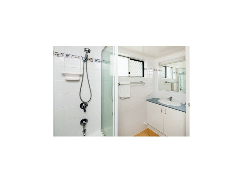 Unit 5 ‘Estoril’ 38 McIlwraith Street, Moffat Beach QLD 4551