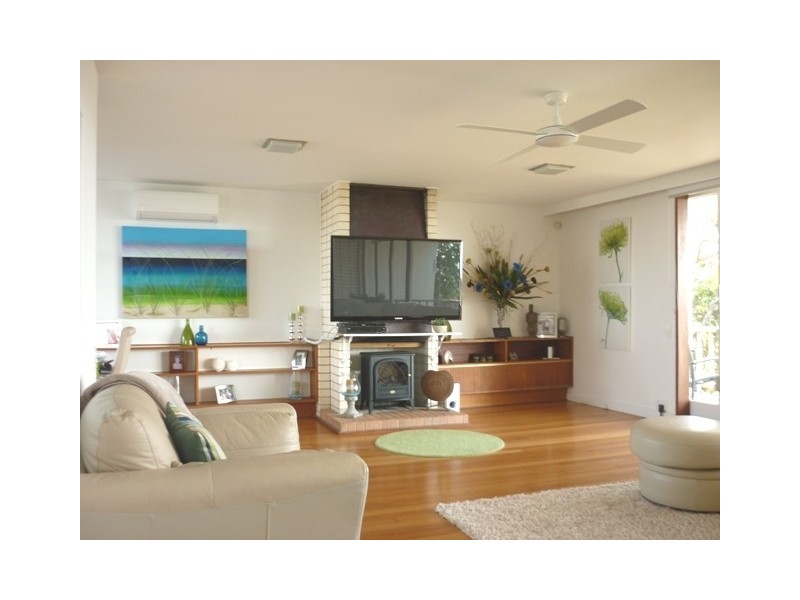 13 Burgess Street, Kings Beach QLD 4551
