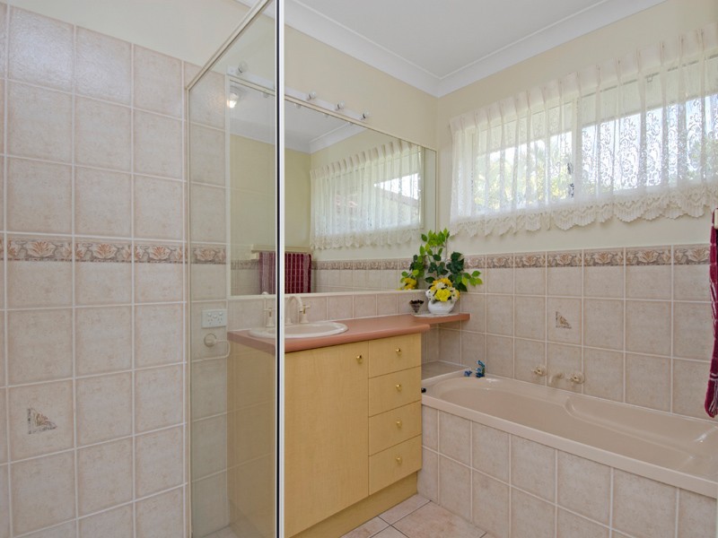 10 Ghostgum Close, Little Mountain QLD 4551