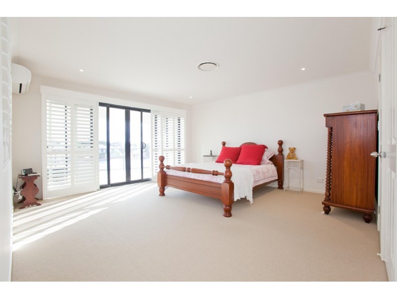 12 Godwin Place, Pelican Waters QLD 4551
