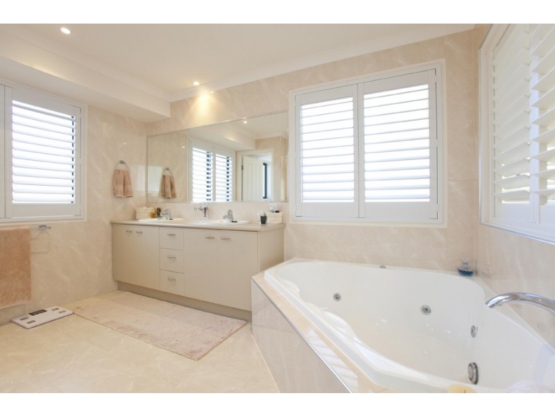 12 Godwin Place, Pelican Waters QLD 4551