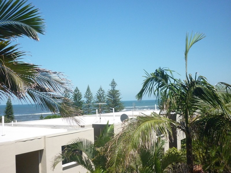 4/3 Latona Avenue, Caloundra QLD 4551