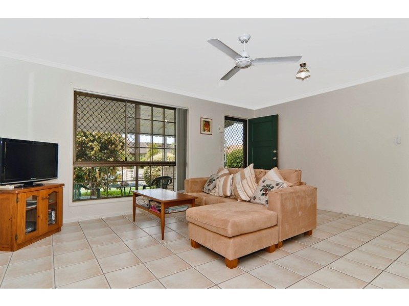 1/17 Pumicestone Place, Golden Beach QLD 4551