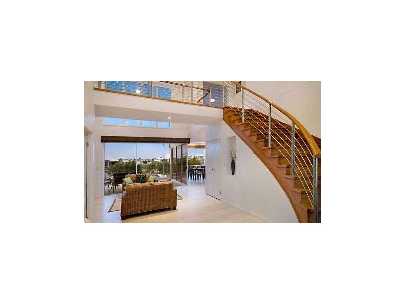 4 Columba Place, Pelican Waters QLD 4551