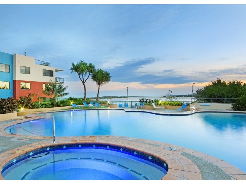 Unit 10 ‘Grand Pacific’ 38 Bulcock Beach Esplanade, Caloundra QLD 4551