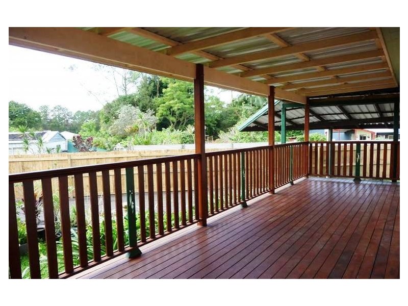 6 Montrose Street, Beerwah QLD 4519