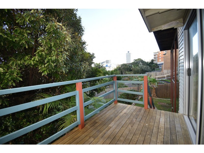 Unit 2/6 Queen Street, Kings Beach QLD 4551