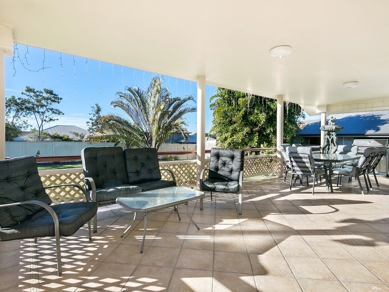 6 Greenvale Court, Little Mountain QLD 4551