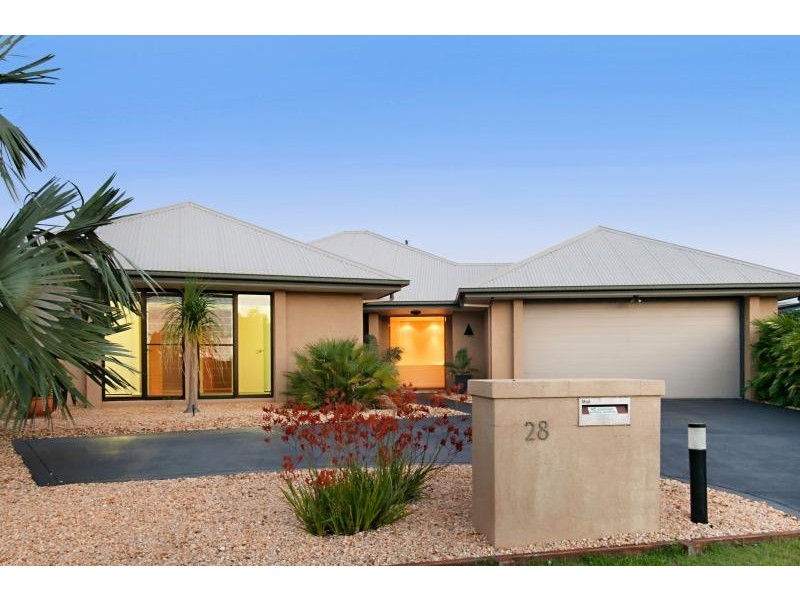28 Wallaby Circuit, Pelican Waters QLD 4551