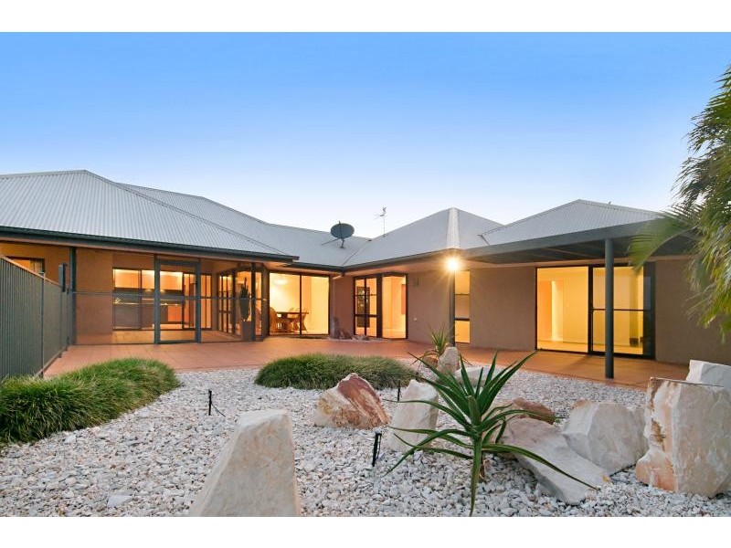 28 Wallaby Circuit, Pelican Waters QLD 4551