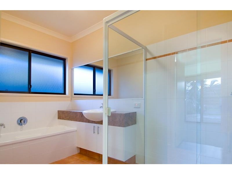 28 Wallaby Circuit, Pelican Waters QLD 4551