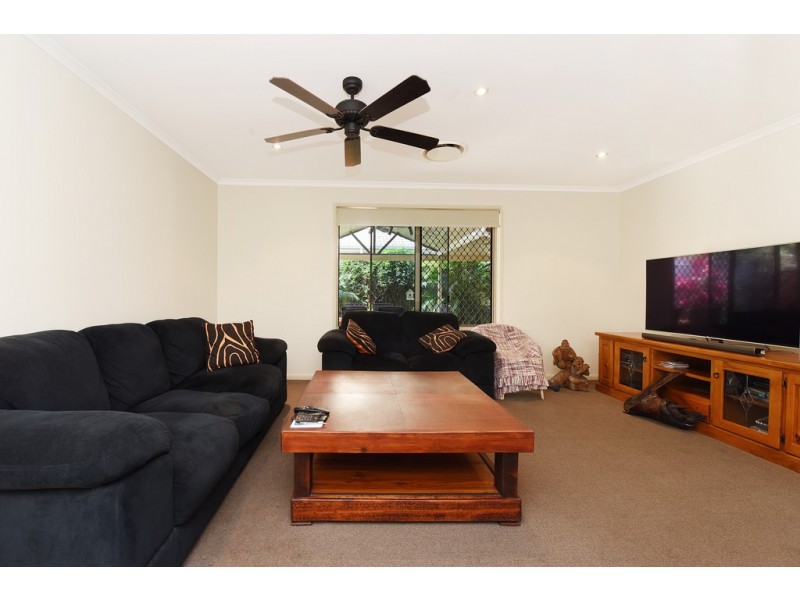 3 Gumview Place, Little Mountain QLD 4551