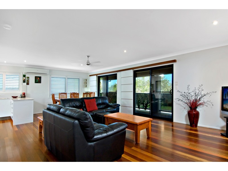 31 Theresa Street, Golden Beach QLD 4551