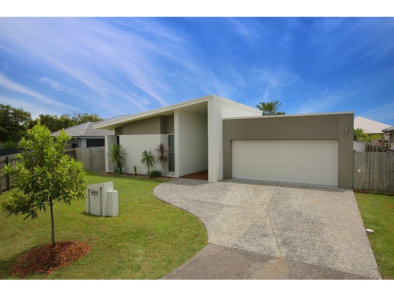 7 Creek View Place, Pelican Waters QLD 4551