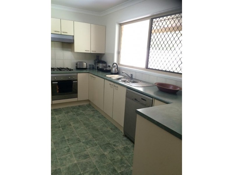 11 Avondale Place, Little Mountain QLD 4551