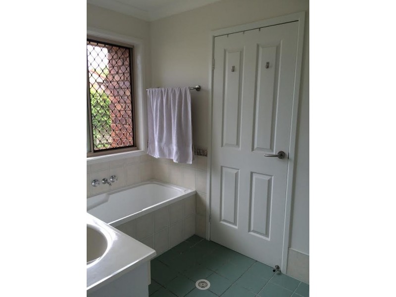 11 Avondale Place, Little Mountain QLD 4551