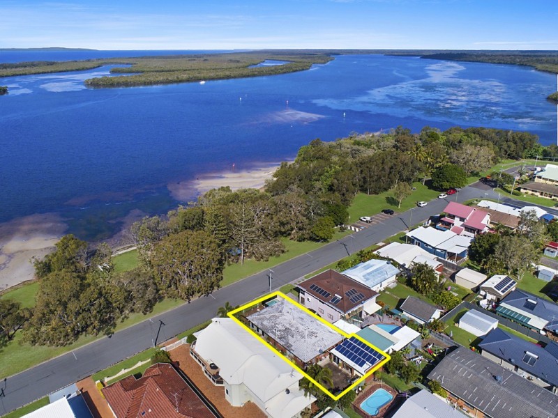 170 Golden Beach Esplanade, Golden Beach QLD 4551