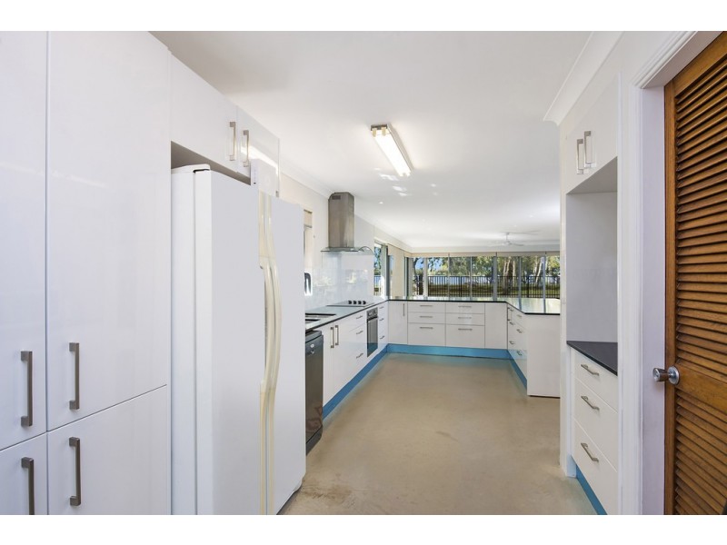 170 Golden Beach Esplanade, Golden Beach QLD 4551