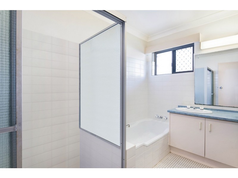170 Golden Beach Esplanade, Golden Beach QLD 4551