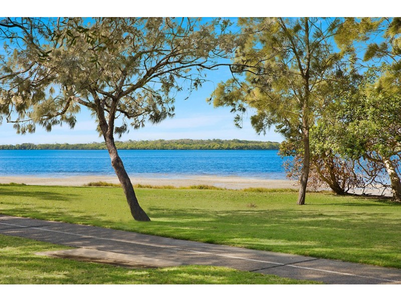 170 Golden Beach Esplanade, Golden Beach QLD 4551