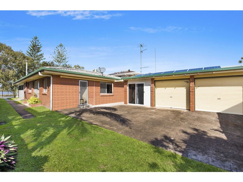 170 Golden Beach Esplanade, Golden Beach QLD 4551