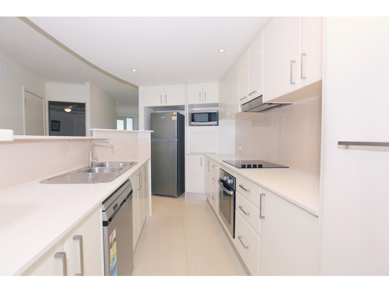 Unit 206/42 Queen Street, Kings Beach QLD 4551