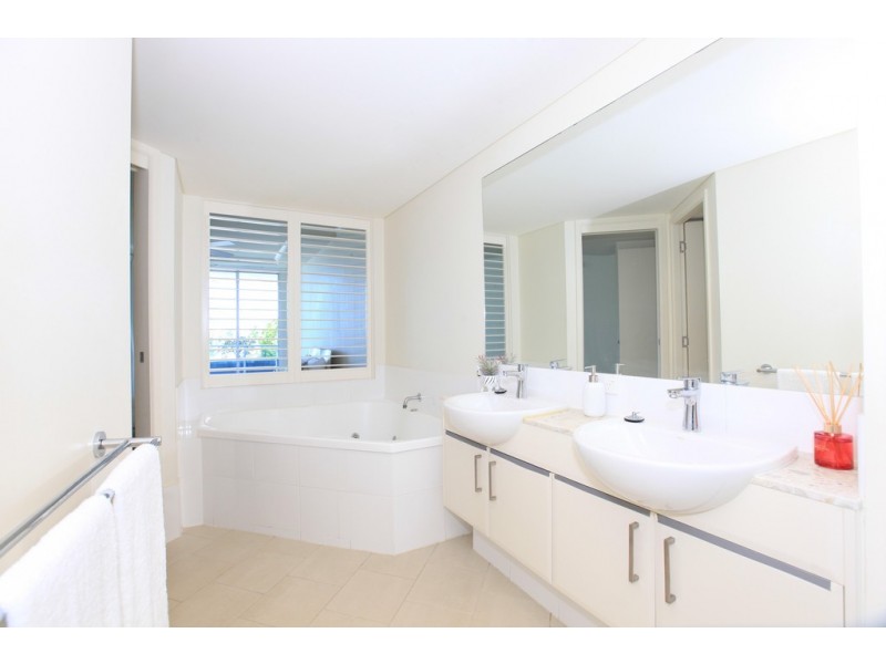 Unit 206/42 Queen Street, Kings Beach QLD 4551