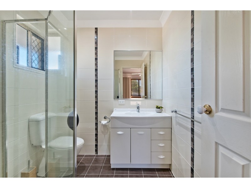 18 Bluegrass Street, Little Mountain QLD 4551