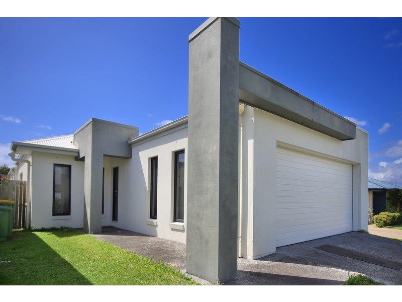 15 Tamarind Street, Meridan Plains QLD 4551