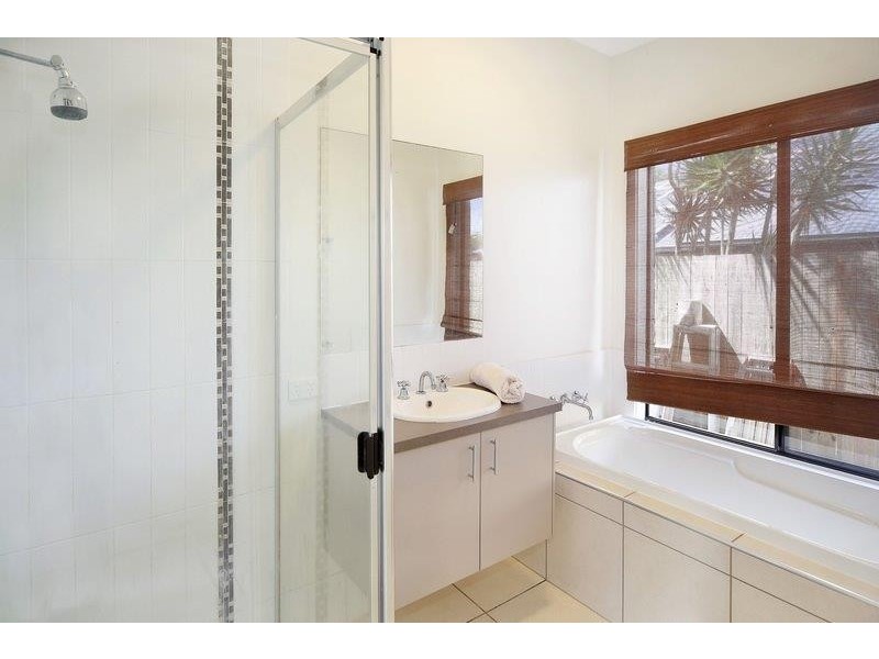 15 Tamarind Street, Meridan Plains QLD 4551