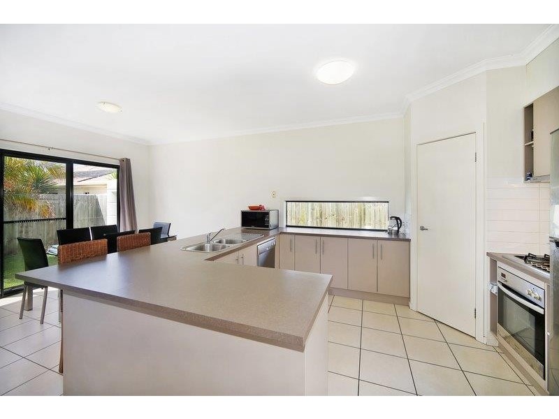 15 Tamarind Street, Meridan Plains QLD 4551